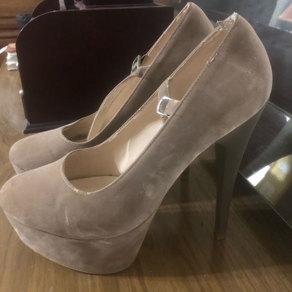 Taupe Pumps - Picture 2 of 5